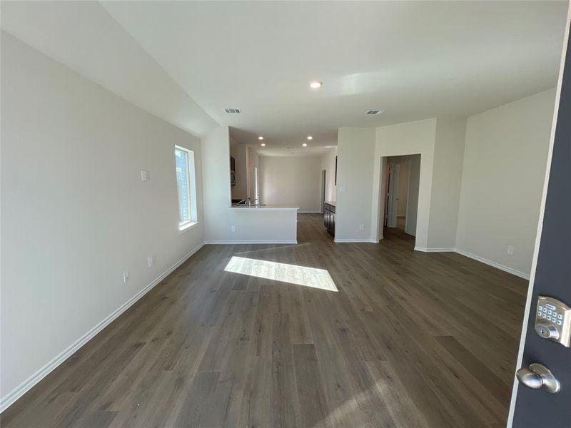 Spacious, unfurnished interior of a new home in Elevon, Lavon (Image 20). Spacious, unfurnished interior of a new home in Elevon, Lavon (Image 20).