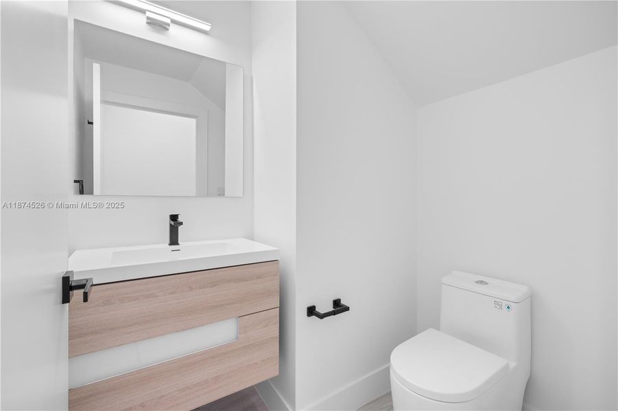 Furnished interior view inside a new home in , Miami (Image 34).