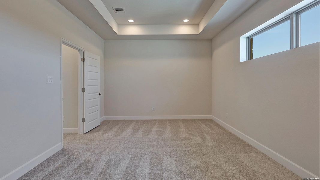 Spacious, unfurnished interior of a new home in Alsatian Oaks, Castroville (Image 26).