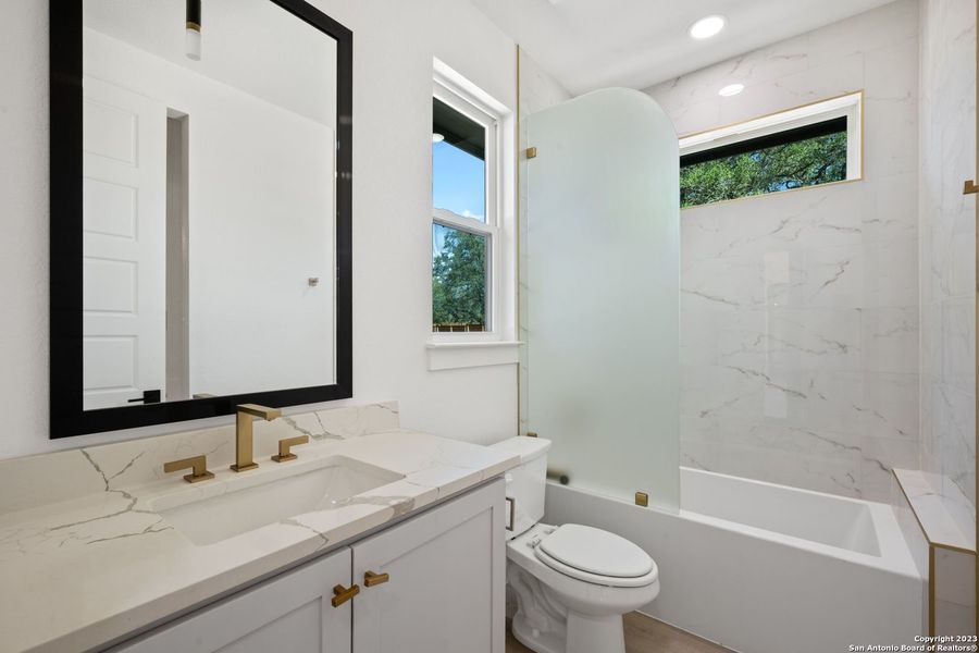 Image 23 of a home in .