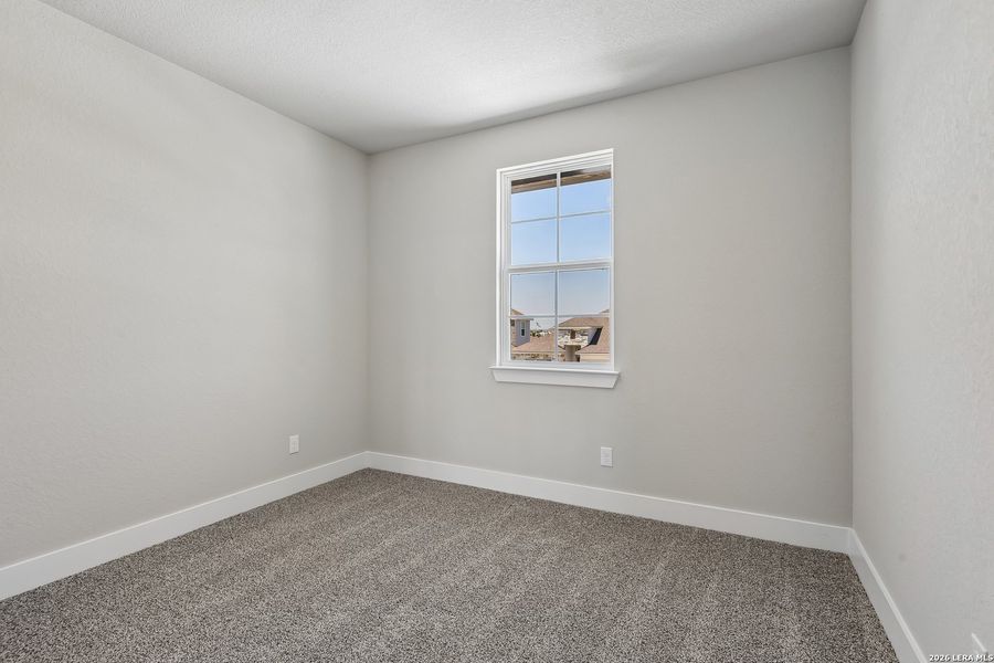 Spacious, unfurnished interior of a new home in Weltner Farms 60’s, New Braunfels (Image 21).