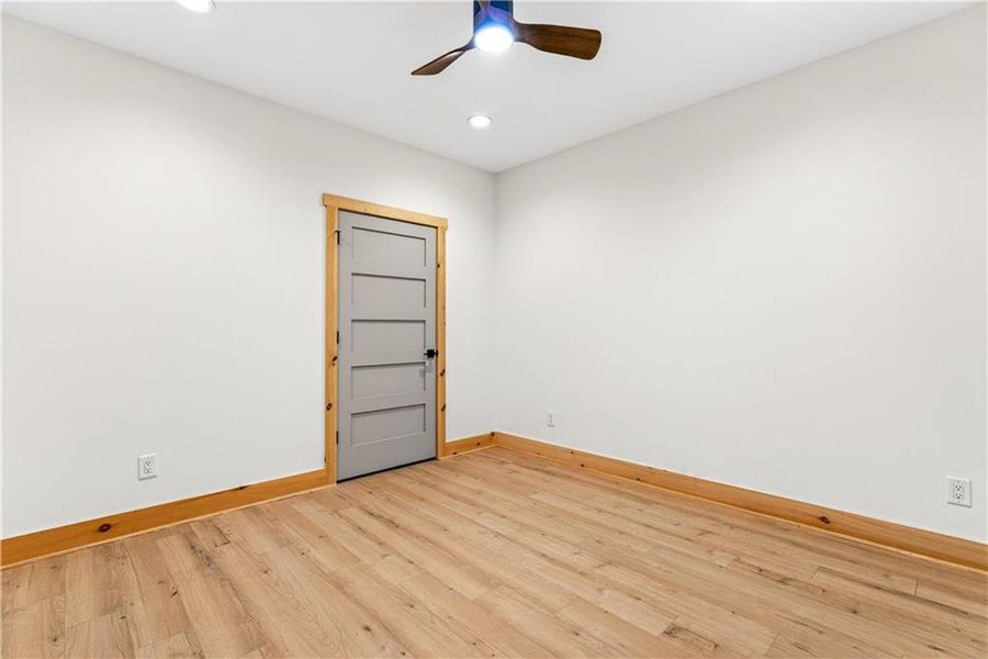 Spacious, unfurnished interior of a new home in , Ellijay (Image 38).