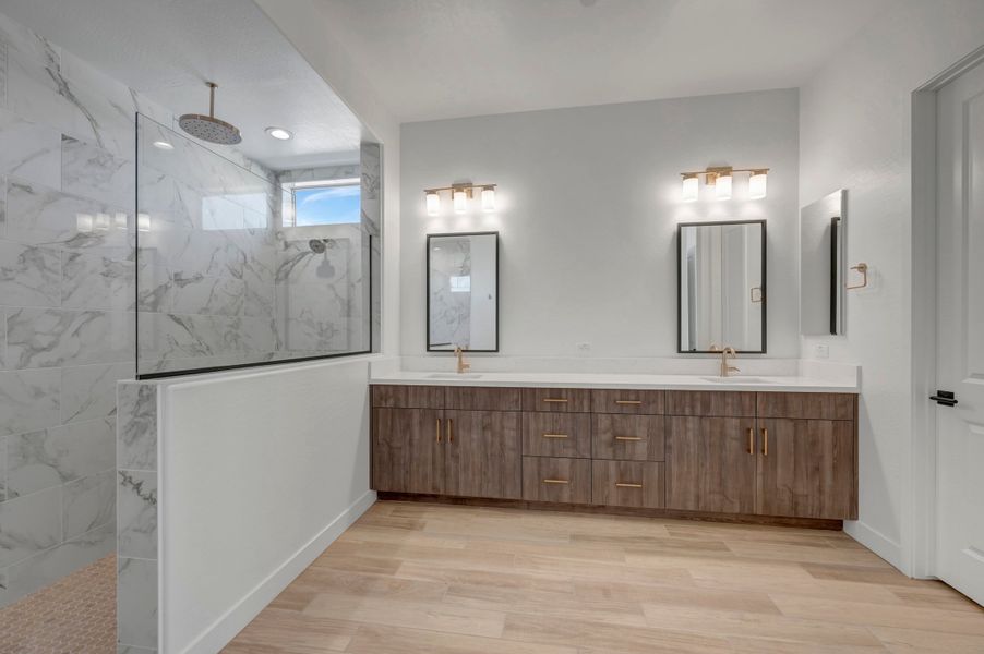 Owner's Bath Owner's Bath