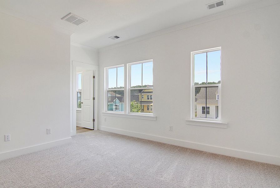 Representative unfurnished interior of a home built from the Givhans by Ashton Woods in Midtown at Nexton, Summerville (Image 26).
