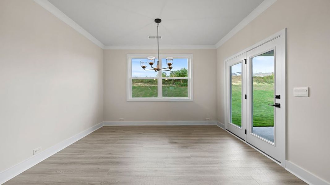 Spacious, unfurnished interior of a new home in Cottonwood Ridge, Piedmont (Image 28).