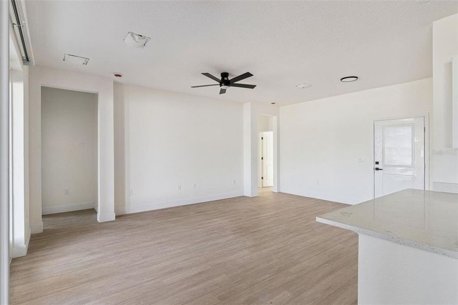 Spacious, unfurnished interior of a new home in , Kissimmee (Image 23).