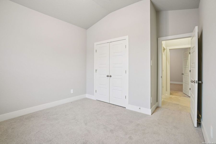 Spacious, unfurnished interior of a new home in Estancia Ranch - Classic Series, San Antonio (Image 41).