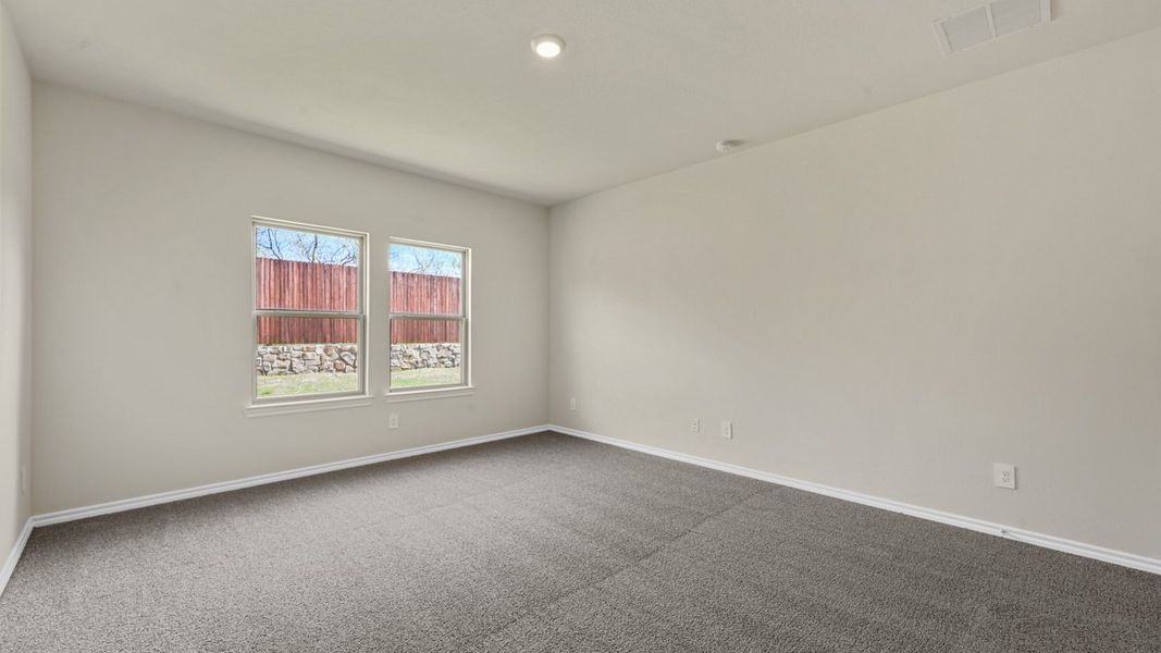 Spacious, unfurnished interior of a new home in Northspur, Terrell (Image 23).