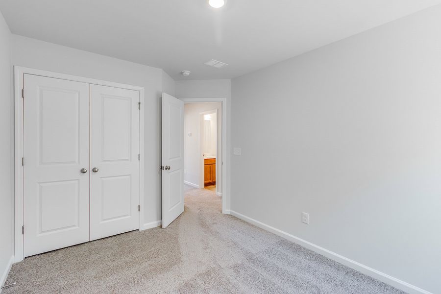 Spacious, unfurnished interior of a new home in Haynes Park, Columbia (Image 26).