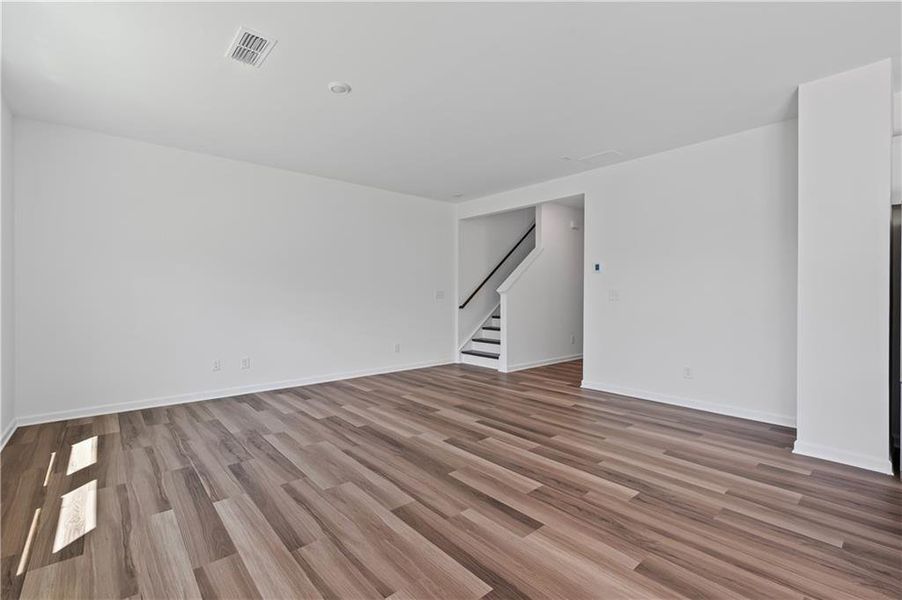 Spacious, unfurnished interior of a new home in , Gainesville (Image 12).