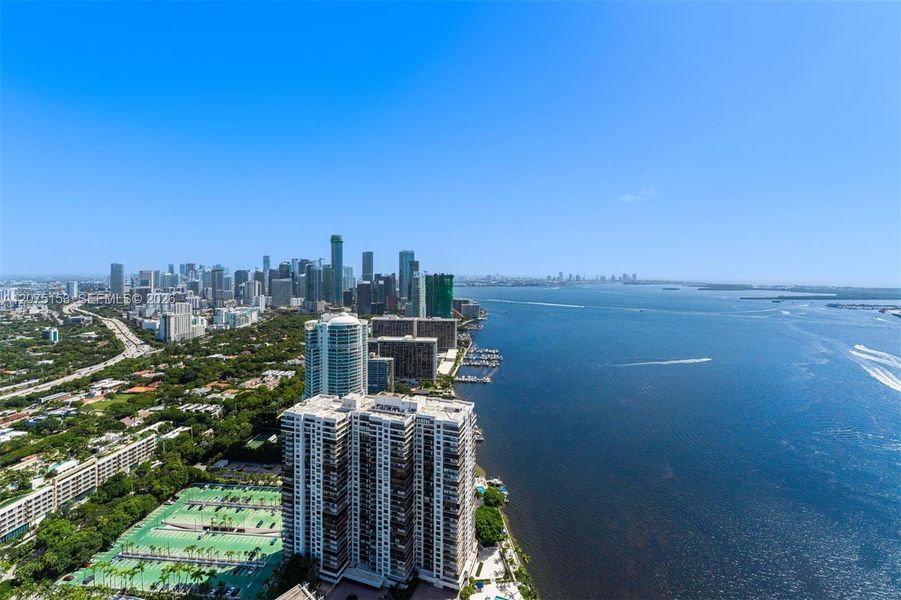 UNA Residences Brickell. One or more photos have been virtually staged. UNA Residences Brickell. One or more photos have been virtually staged.