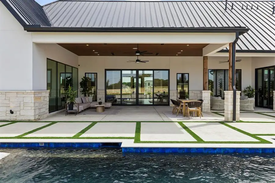 Exterior details and patio area of a home in , Bartonville (Image 29).