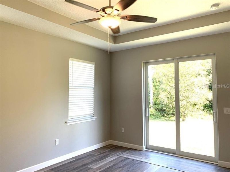 Spacious, unfurnished interior of a new home in , Port Charlotte (Image 13).