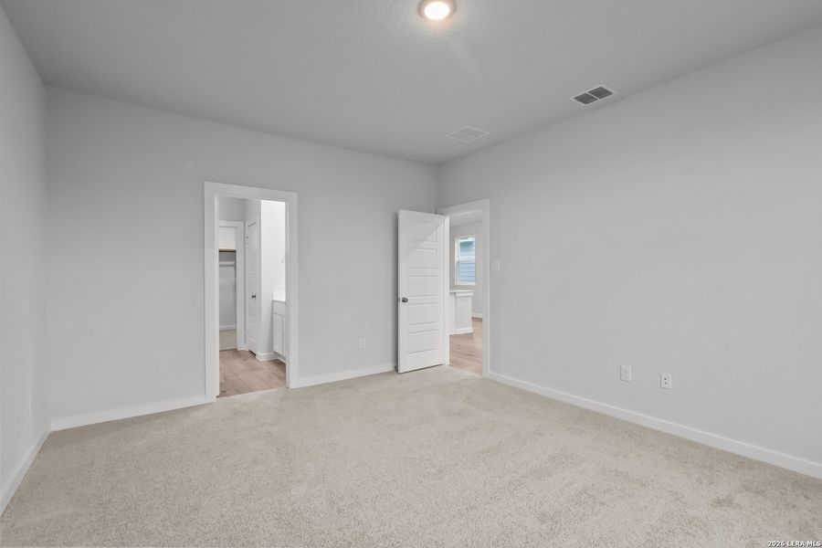 Spacious, unfurnished interior of a new home in Summerlin, San Antonio (Image 27). Spacious, unfurnished interior of a new home in Summerlin, San Antonio (Image 27).