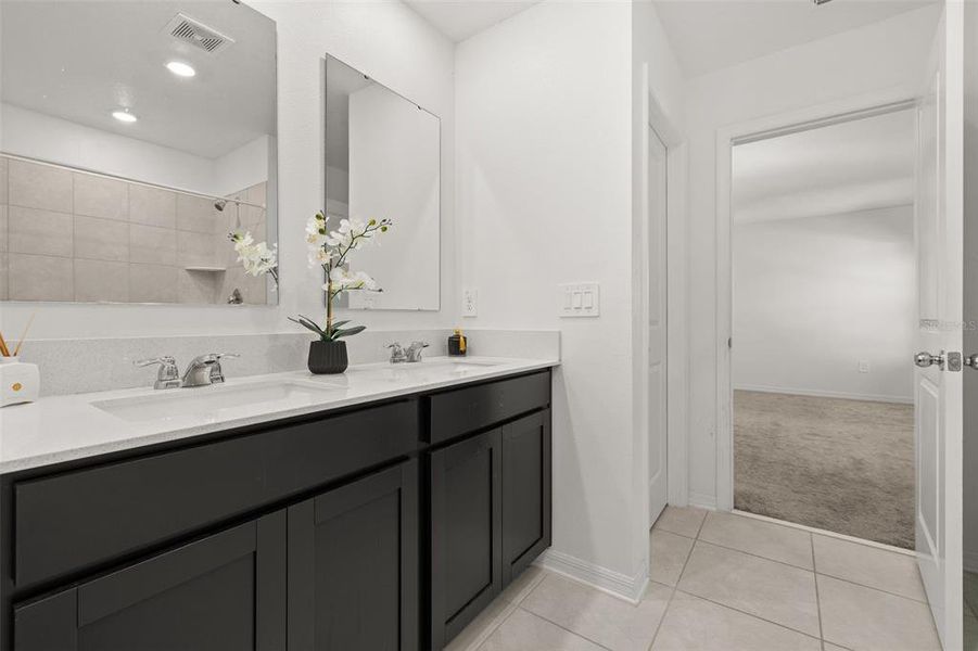 Furnished interior view inside a new home in Peace Creek Reserve, Winter Haven (Image 14).