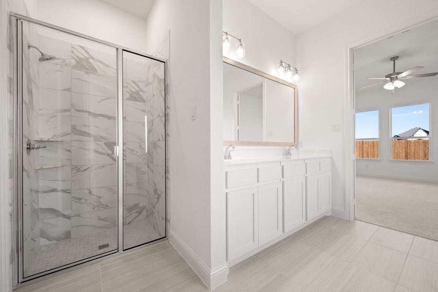 Furnished interior view inside a new home in Timberbrook, Justin (Image 12).