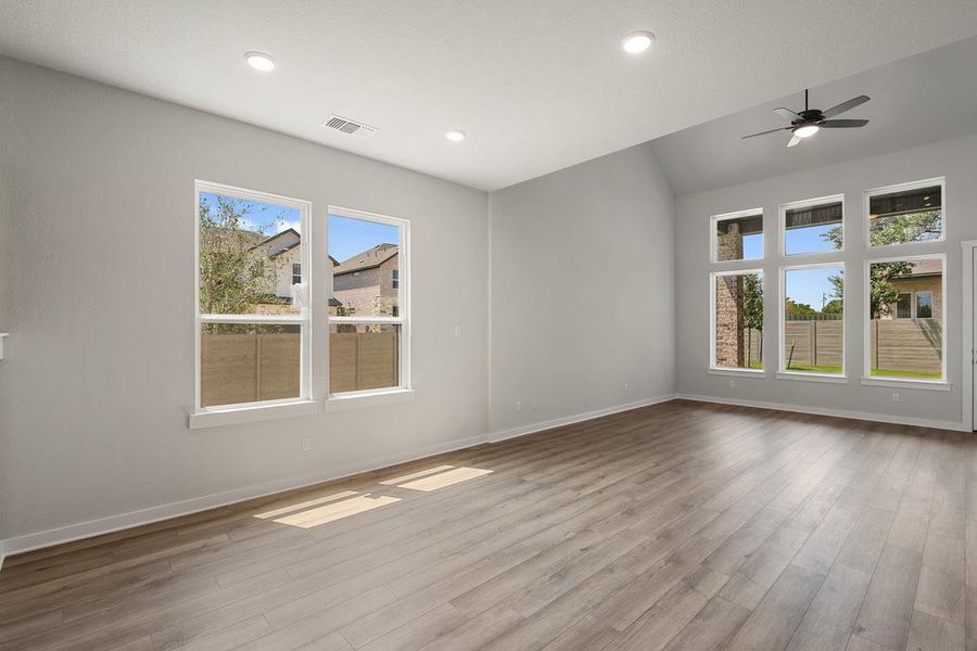 Spacious, unfurnished interior of a new home in Wolf Ranch, Georgetown (Image 18).