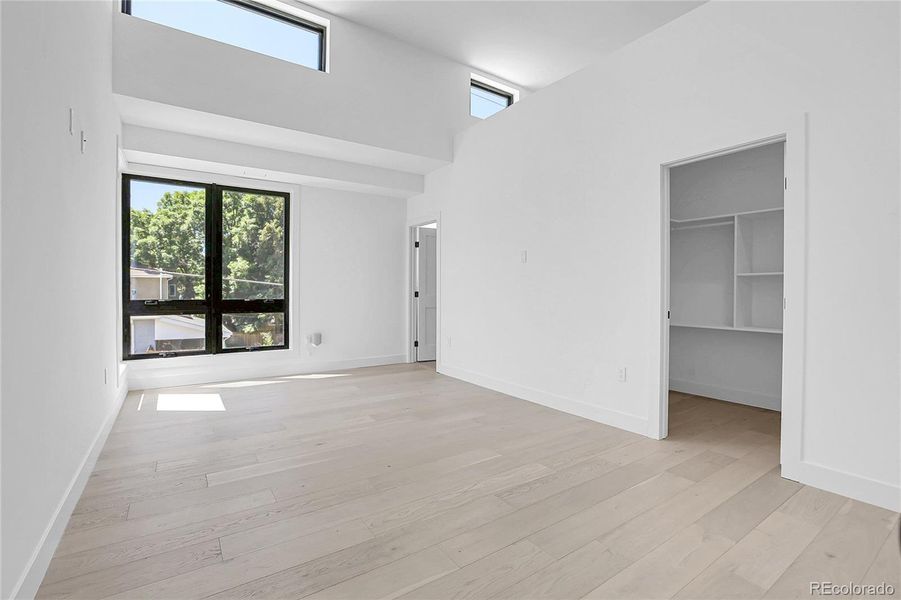 Spacious, unfurnished interior of a new home in , Denver (Image 32).