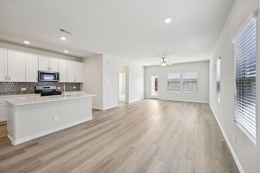 Image 38 of a home in Lakehaven - Spring Series. Image 38 of a home in Lakehaven - Spring Series.