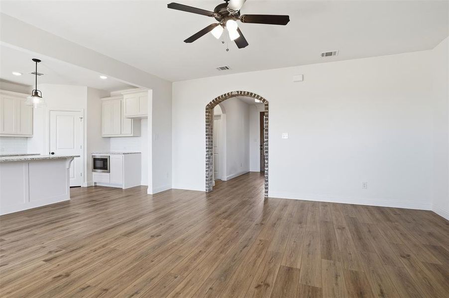 Spacious, unfurnished interior of a new home in Wildcat Ridge, Godley (Image 31). Spacious, unfurnished interior of a new home in Wildcat Ridge, Godley (Image 31).