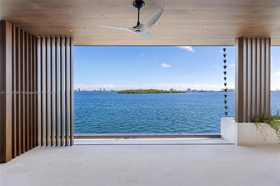 Exterior details and patio area of a home in , North Miami (Image 27).
