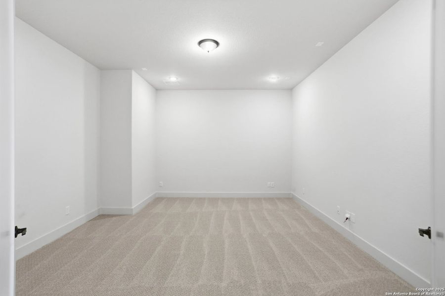 Spacious, unfurnished interior of a new home in Kinder Ranch 70's, San Antonio (Image 27). Spacious, unfurnished interior of a new home in Kinder Ranch 70's, San Antonio (Image 27).