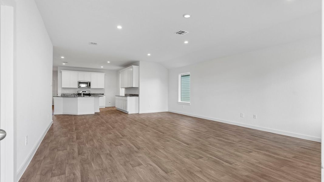 Spacious, unfurnished interior of a new home in Evergreen, Rosenberg (Image 24). Spacious, unfurnished interior of a new home in Evergreen, Rosenberg (Image 24).