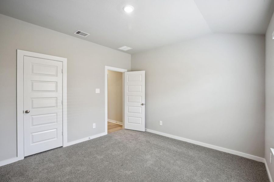 Spacious, unfurnished interior of a new home in Massey Oaks - Premier Series, Pearland (Image 19). Spacious, unfurnished interior of a new home in Massey Oaks - Premier Series, Pearland (Image 19).