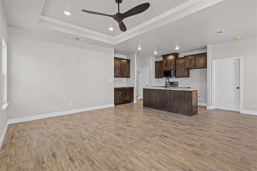 Spacious, unfurnished interior of a new home in , Granbury (Image 14). Spacious, unfurnished interior of a new home in , Granbury (Image 14).