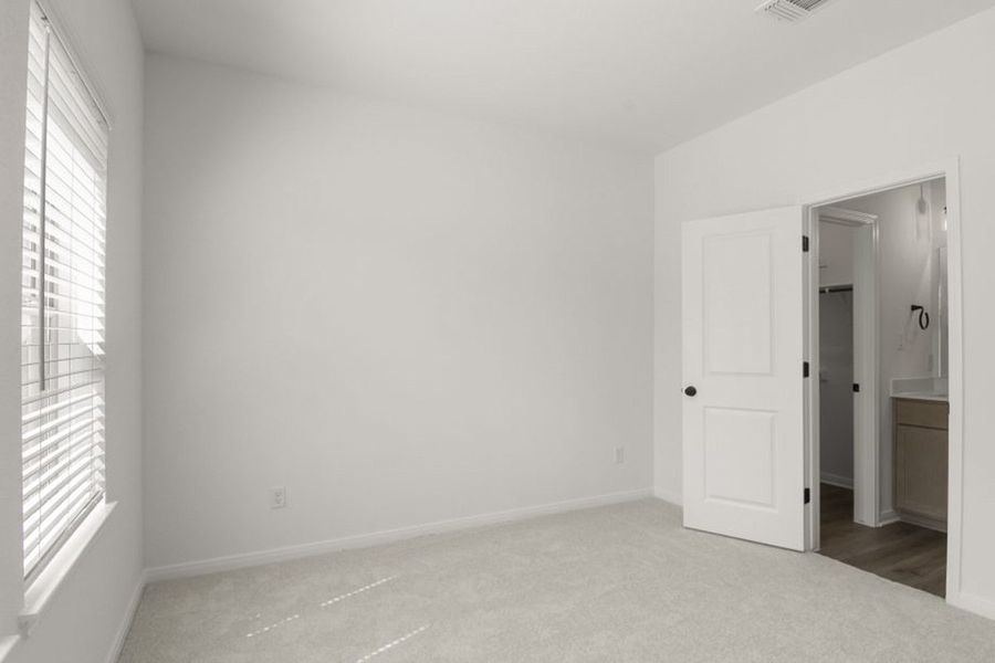 Representative unfurnished interior of a home built from the Oak by Pacesetter Homes in Blanco Vista, San Marcos (Image 37).