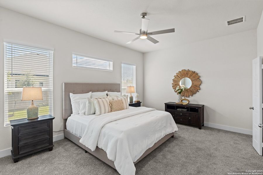 Furnished interior view inside a new home in Hunters Ranch, San Antonio (Image 18). Furnished interior view inside a new home in Hunters Ranch, San Antonio (Image 18).