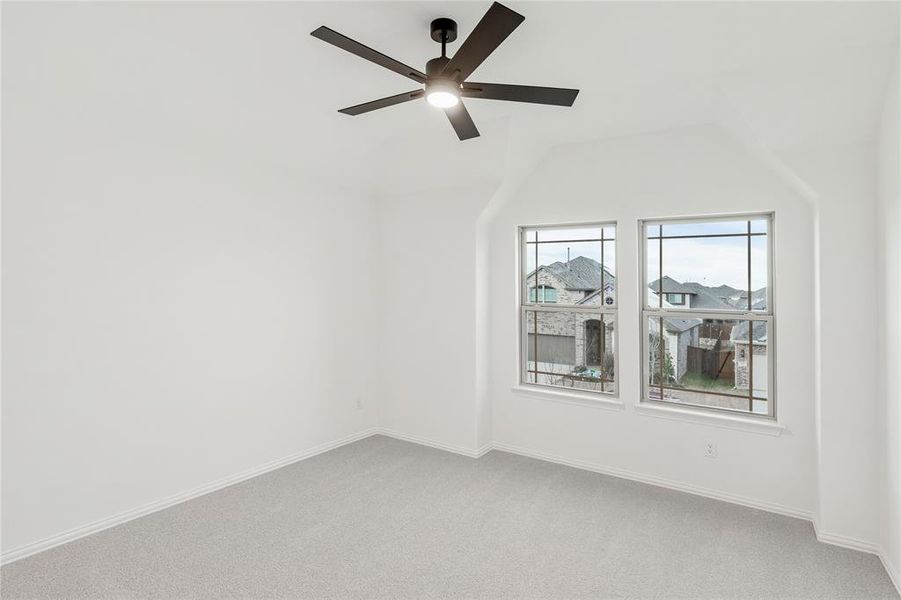 Spacious, unfurnished interior of a new home in Willow Wood, McKinney (Image 34).