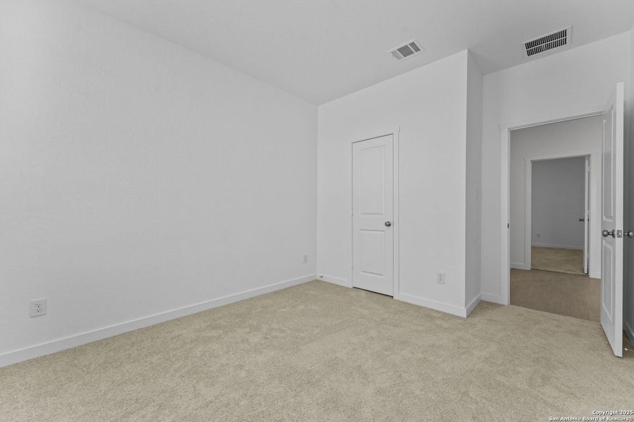 Spacious, unfurnished interior of a new home in Hidden Trails: Coastline Collection, Bulverde (Image 20).