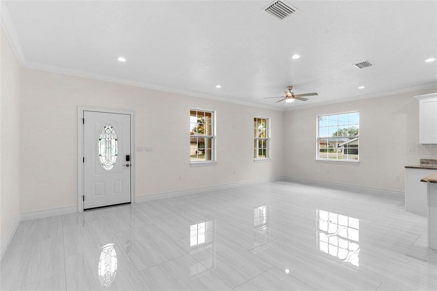 Spacious, unfurnished interior of a new home in , Plant City (Image 19). Spacious, unfurnished interior of a new home in , Plant City (Image 19).
