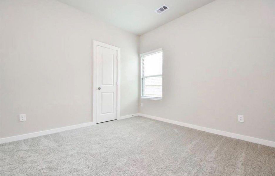 Spacious, unfurnished interior of a new home in Arabella on the Prairie, Richmond (Image 10).