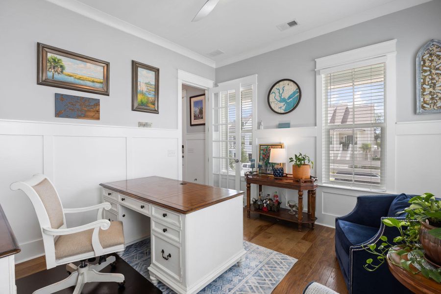 Furnished interior view inside a new home in Wando Village, Charleston (Image 17).