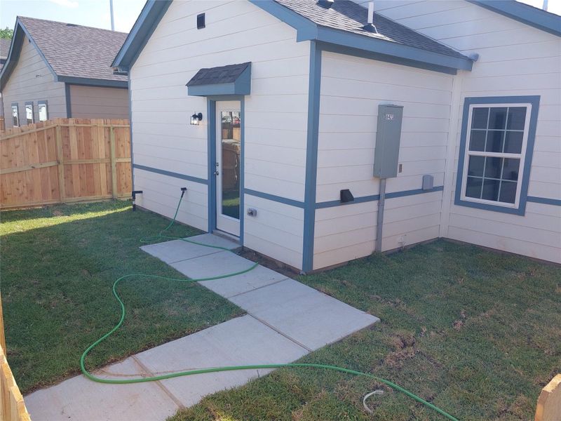 Exterior details and patio area of a home in , Houston (Image 14).