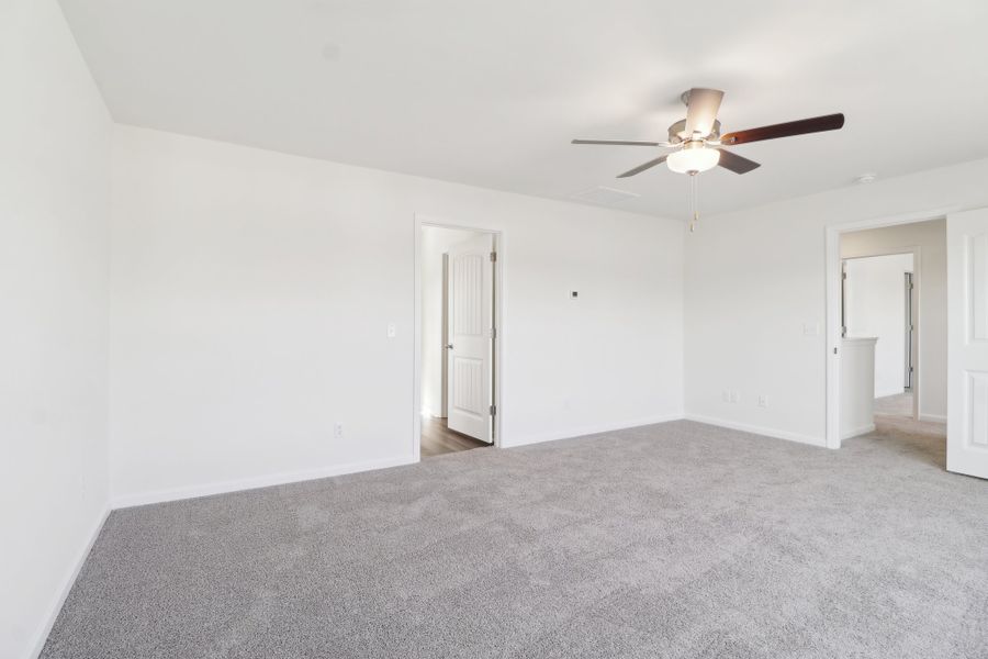 Spacious, unfurnished interior of a new home in Portrait Hills, Aiken (Image 20).