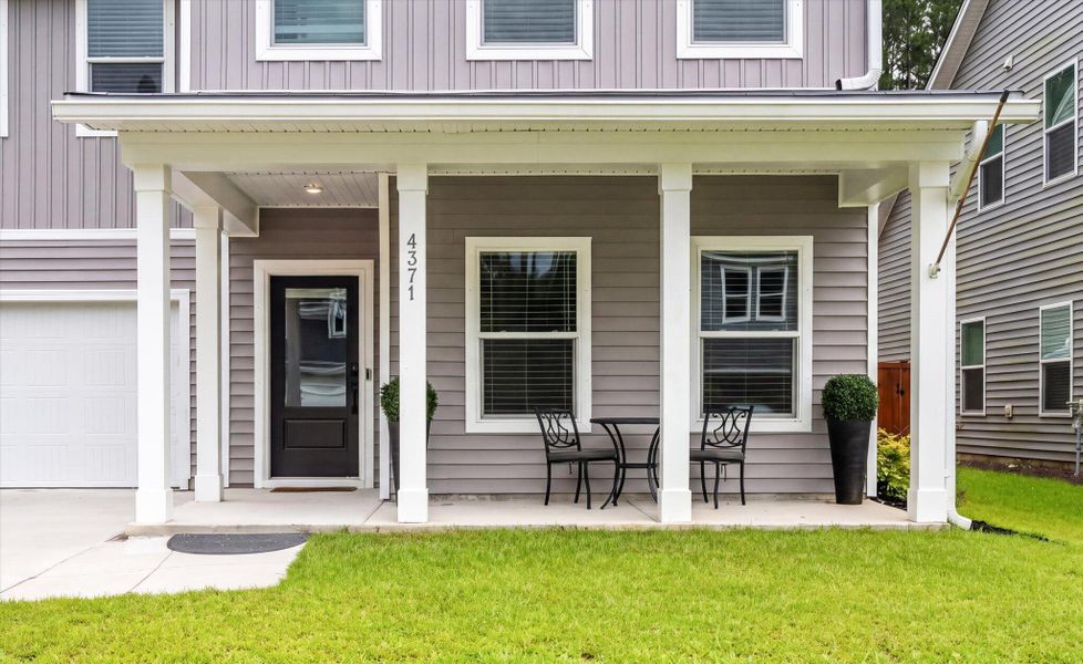 Exterior details and patio area of a home in Watson Hill, Summerville (Image 23).