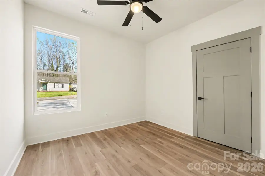 Spacious, unfurnished interior of a new home in , Cherryville (Image 9).