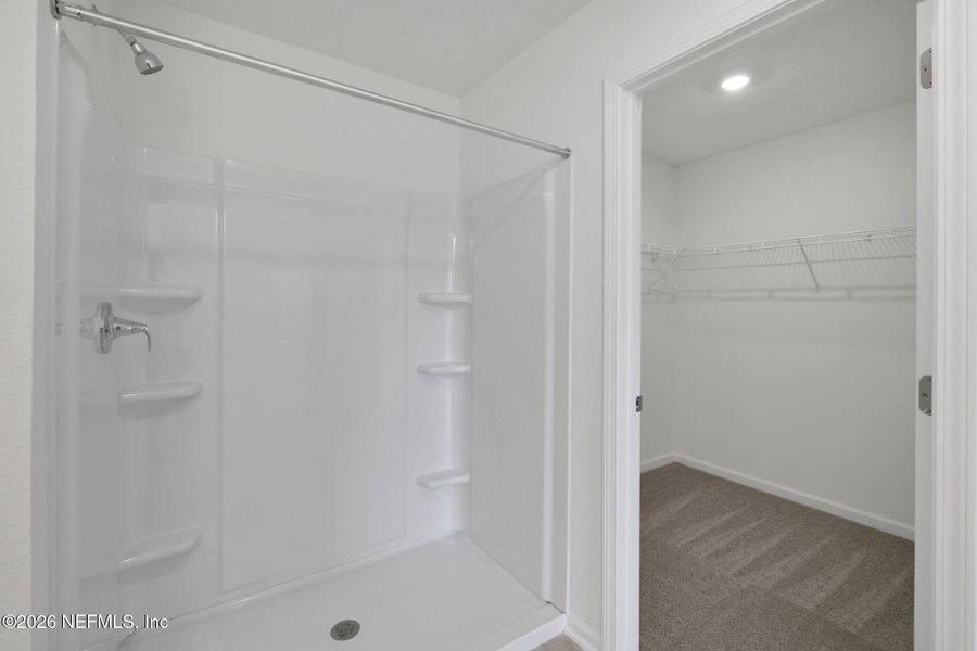 Spacious, unfurnished interior of a new home in Cedar Creek, Jacksonville (Image 30).