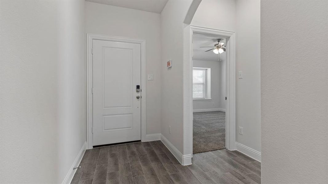 Spacious, unfurnished interior of a new home in The Woods at Lindsey Place, Anna (Image 22).