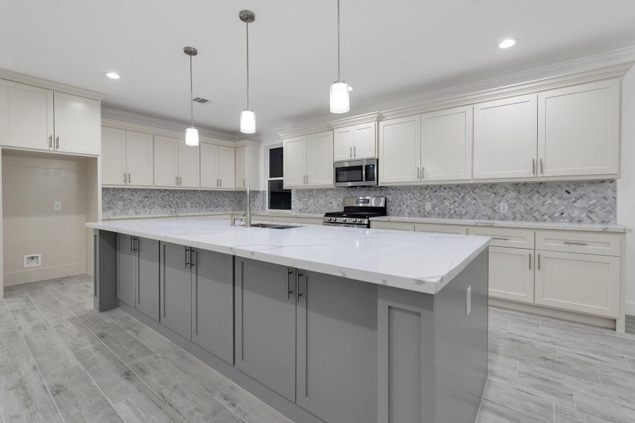 Image 17 of a home in .