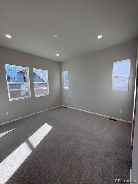 Spacious, unfurnished interior of a new home in , Golden (Image 11).