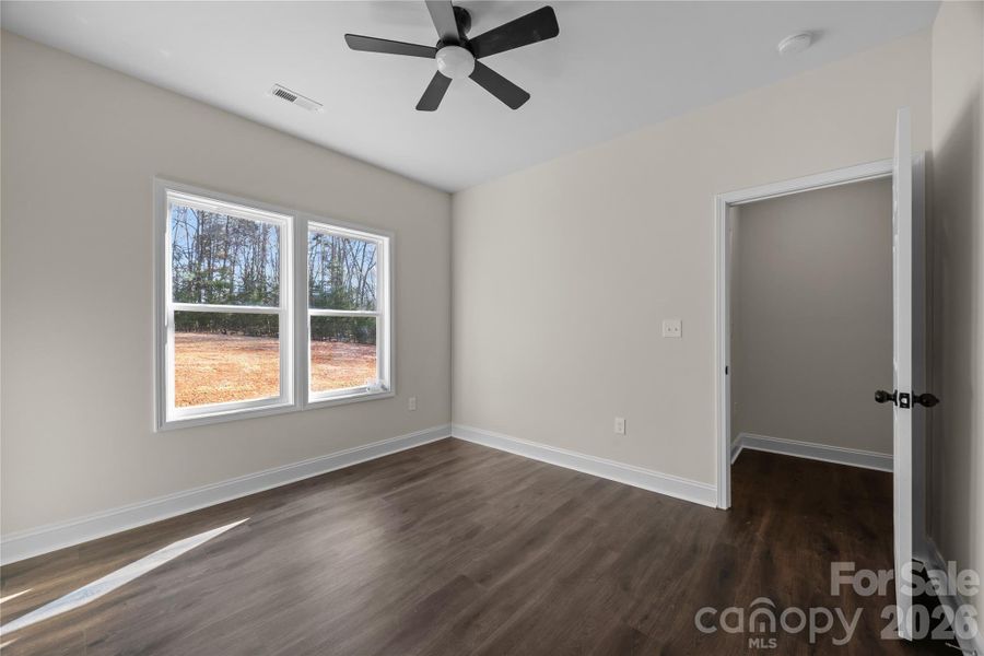 Spacious, unfurnished interior of a new home in , Shelby (Image 17).