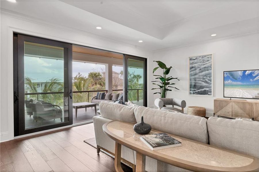 Furnished interior view inside a new home in , Boca Grande (Image 53).
