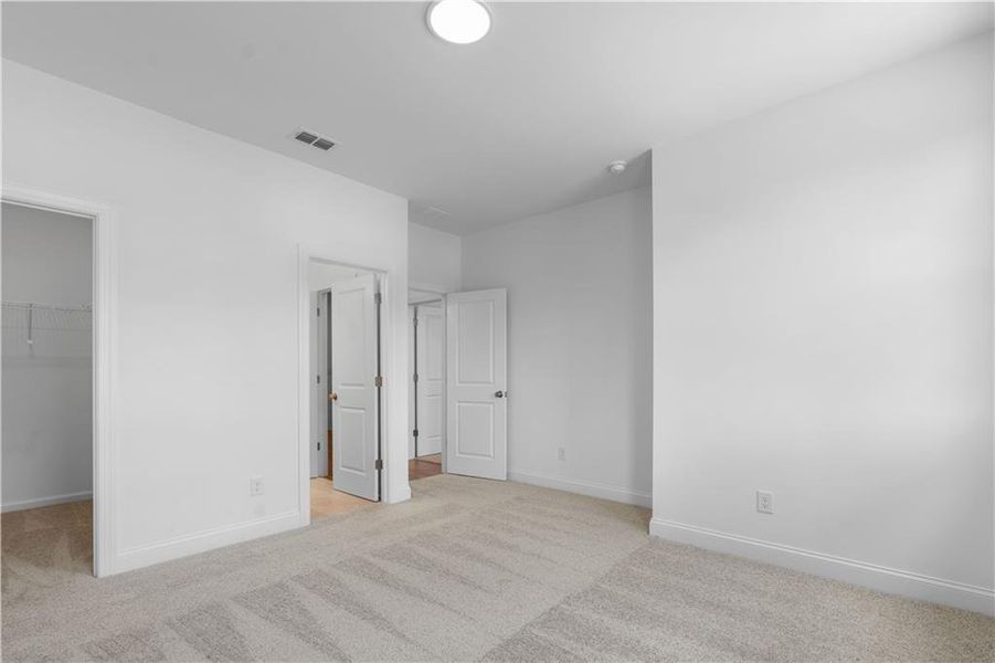 Spacious, unfurnished interior of a new home in Millcroft Townhomes, Buford (Image 38).