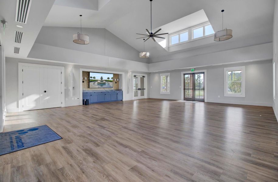 Spacious, unfurnished interior of a new home in , Summerville (Image 52).