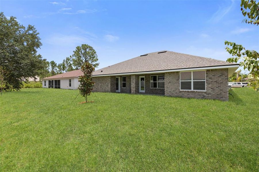 Exterior details and patio area of a home in , Palm Coast (Image 31).