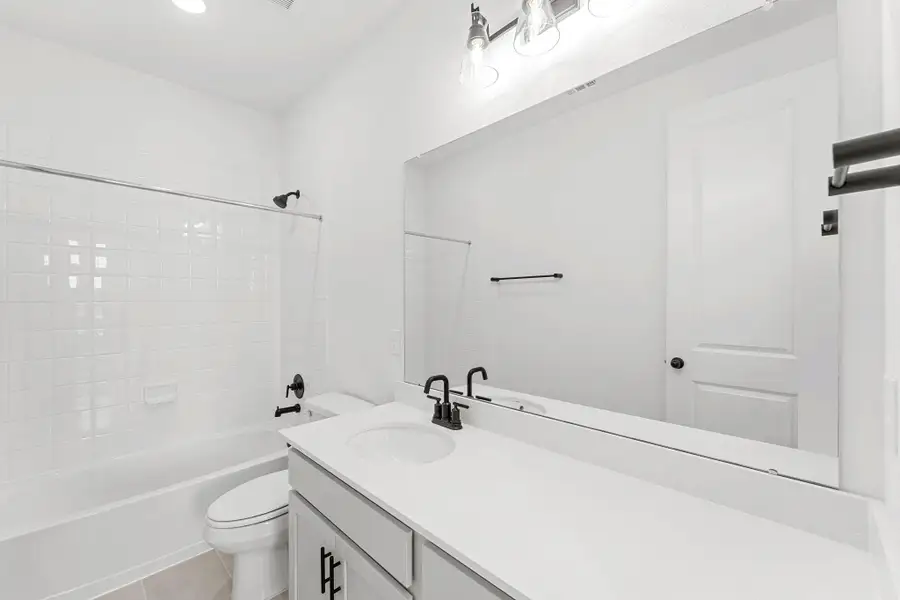 Note: Sample product photo. Actual exterior and interior selections may vary by homesite. Photo may be virtually staged